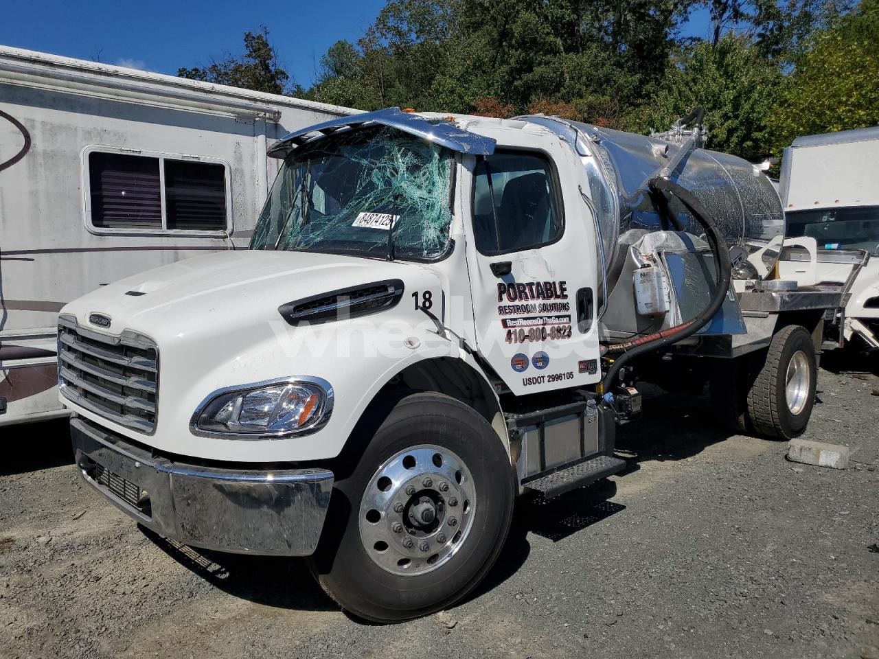 Photo 2 of 2025 FREIGHTLINER BUSINESS CLASS M2 VACUUM TRUCK (VIN 3ALACWFCXSDVZ1663)