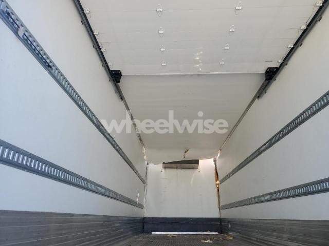 Photo 6 of 2025 FREIGHTLINER M2 REFRIGERATED TRUCK (VIN 3ALACXFC5SDVY3072)