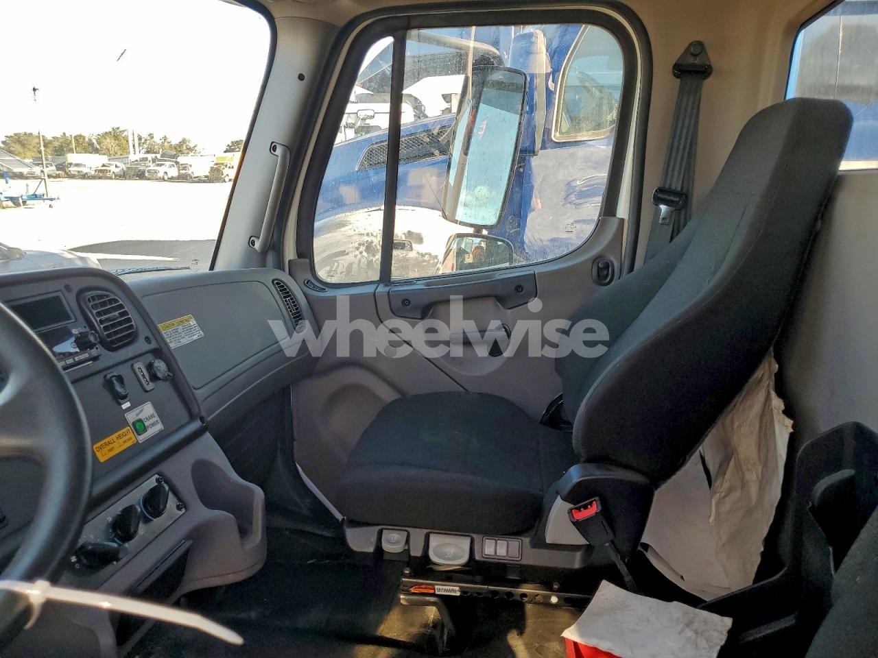 Photo 6 of 2024 FREIGHTLINER BUSINESS CLASS M2 CRANE TRUCK (VIN 3ALACXFC9RDUY0991)