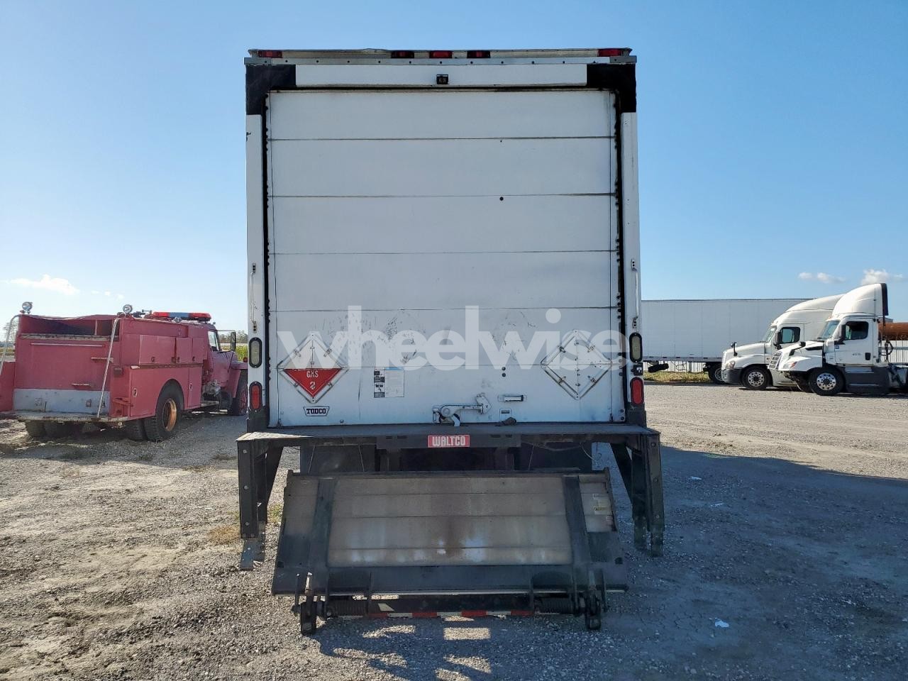 Photo 6 of 2017 FREIGHTLINER 114SD BOX TRUCK (VIN 3ALHG3DV1HDHY9579)