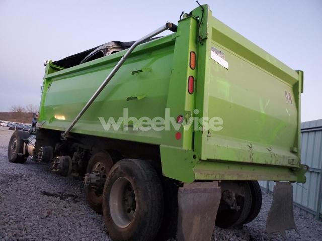 Photo 4 of 2023 FREIGHTLINER SD122 DUMP TRUCK N/A (VIN 3ALSGNDV2PDUM0184)