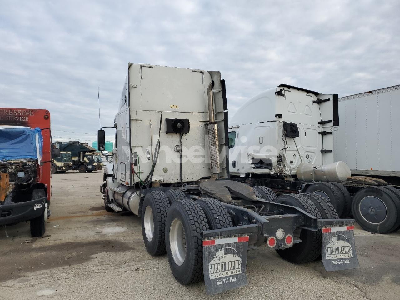 Photo 3 of 2016 FREIGHTLINER CONVENTION - semi truck (VIN 3ALXA7001GDGX7054)