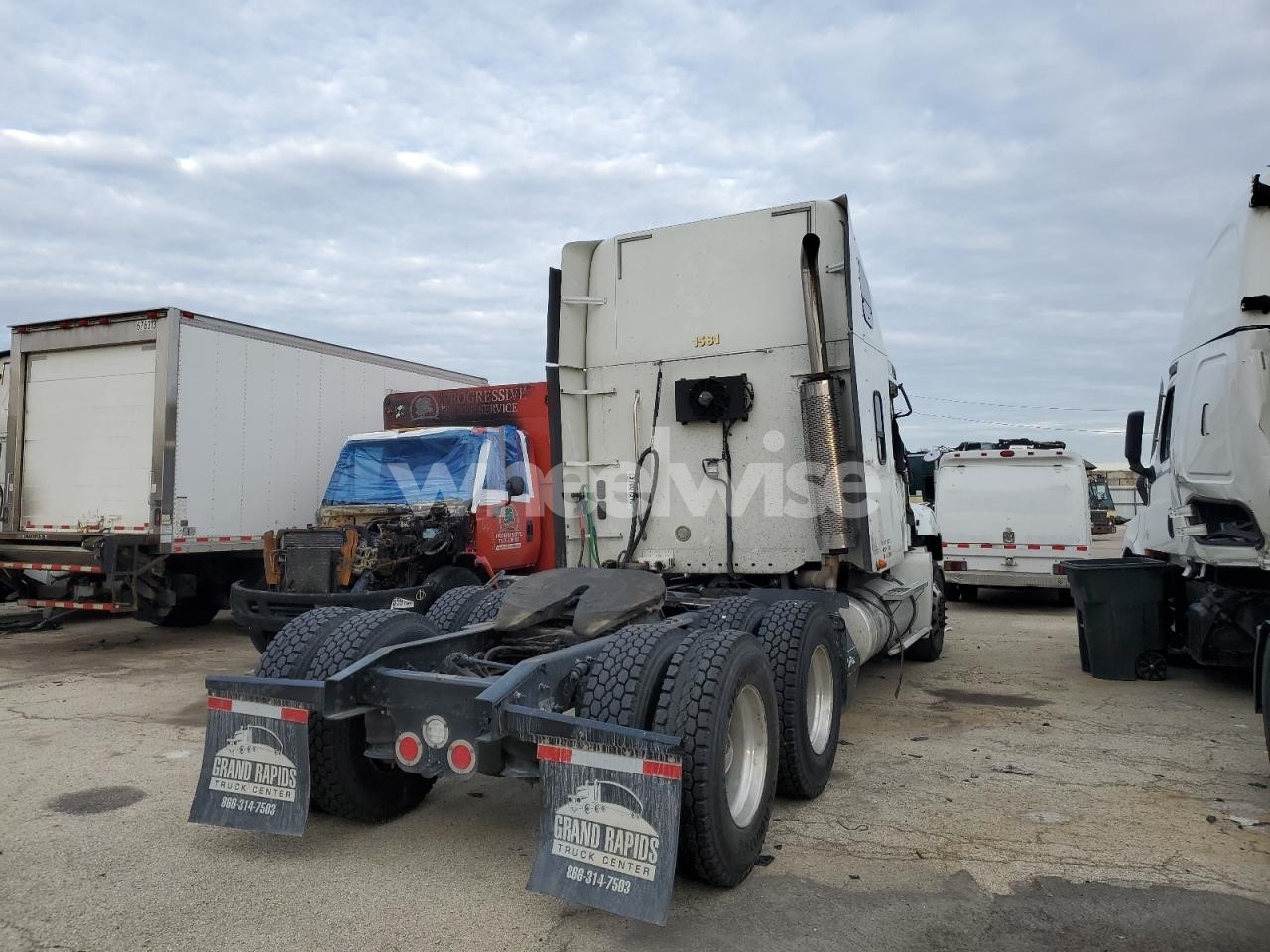 Photo 4 of 2016 FREIGHTLINER CONVENTION - semi truck (VIN 3ALXA7001GDGX7054)
