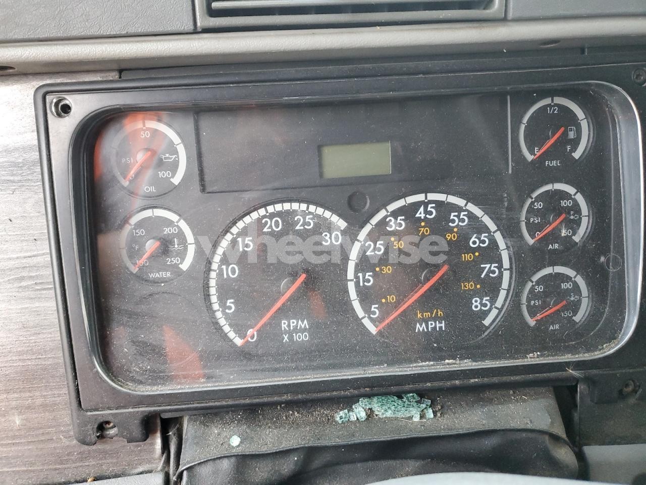 Photo 8 of 2016 FREIGHTLINER CONVENTION - semi truck (VIN 3ALXA7001GDGX7054)