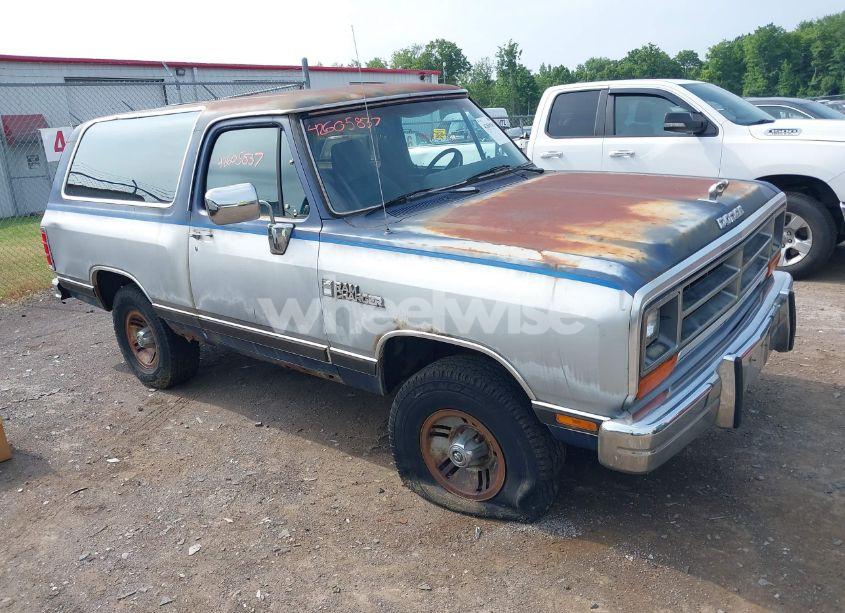 1990 Dodge Ramcharger AW-150 (VIN 3B4GM17Y9LM043030) main photo