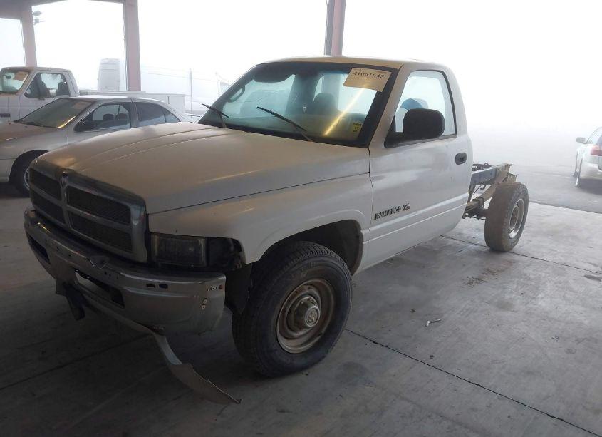 Photo 2 of 2001 Dodge Ram 2500 ST (VIN 3B6KC26Z41M271034)