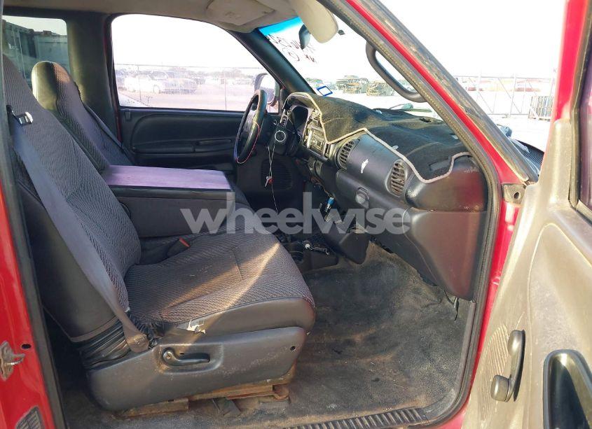 Photo 5 of 2001 Dodge Ram 1500 ST (VIN 3B7HC12Y81G173961)