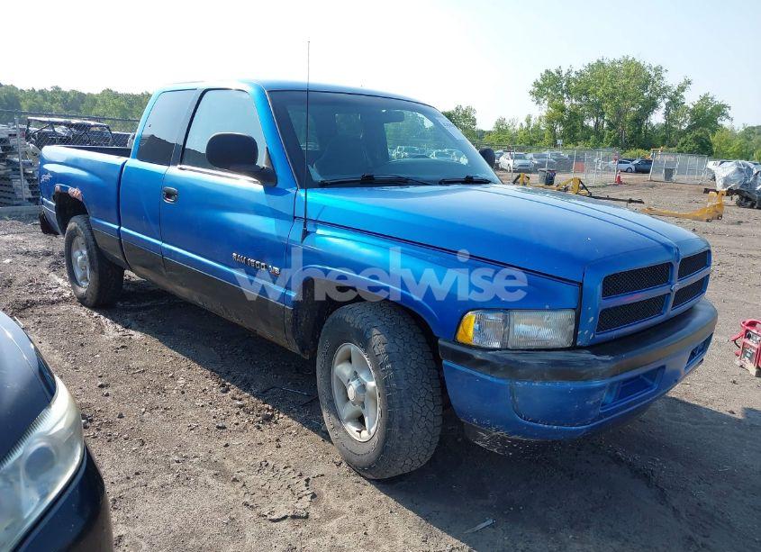 1998 Dodge Ram 1500 ST (VIN 3B7HC12Z2WG170179) main photo
