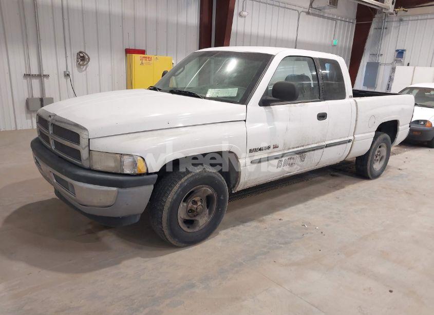 Photo 2 of 2000 Dodge Ram 1500 ST (VIN 3B7HC13Y0YM200189)