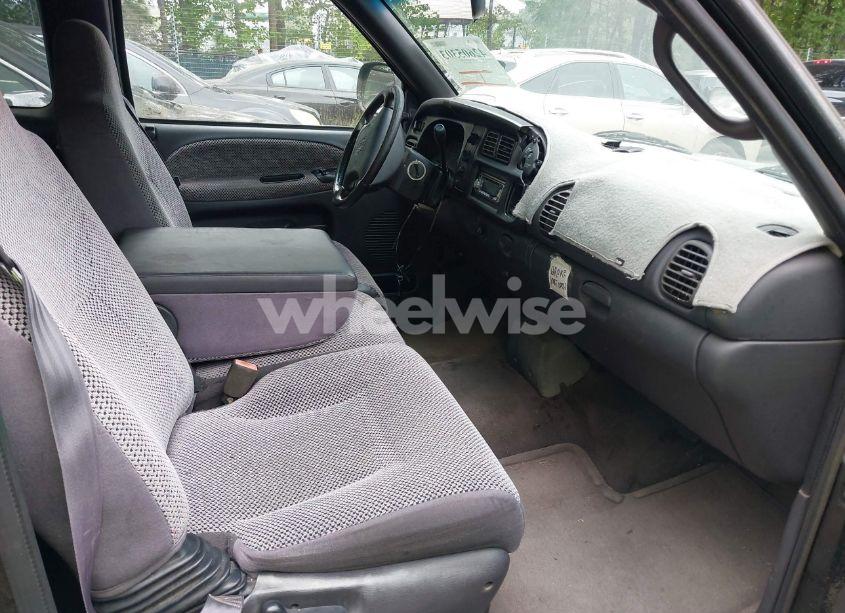 Photo 5 of 2001 Dodge Ram 1500 ST (VIN 3B7HC13Y31G242148)