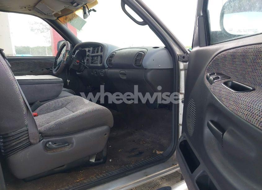 Photo 5 of 2001 Dodge Ram 1500 ST (VIN 3B7HC13Y41G770457)