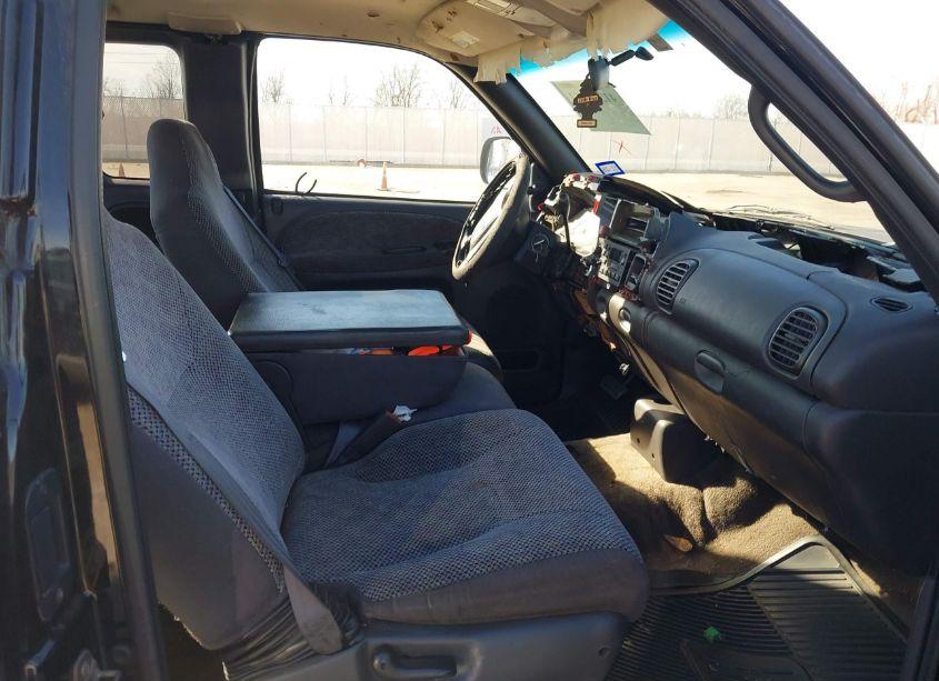 Photo 5 of 2001 Dodge Ram 1500 ST (VIN 3B7HC13Y71G777726)