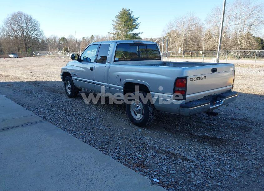 Photo 3 of 2001 Dodge Ram 1500 ST (VIN 3B7HC13Y81G728857)