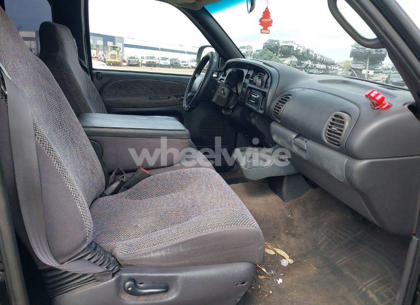 Photo 5 of 2001 Dodge Ram 1500 ST (VIN 3B7HC13Y81M577651)