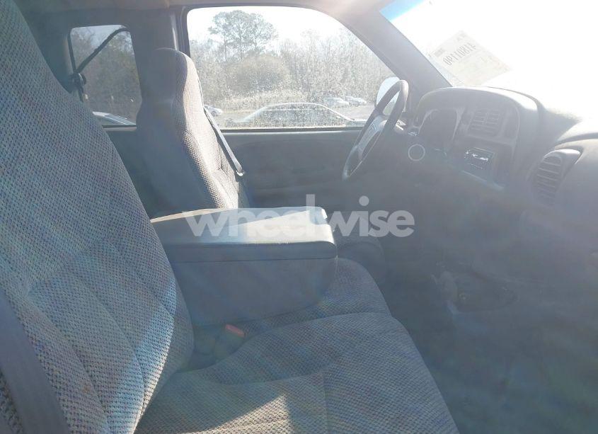 Photo 5 of 2000 Dodge Ram 1500 ST (VIN 3B7HC13Z0YG159943)