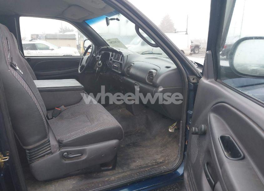 Photo 5 of 2001 Dodge Ram 1500 ST (VIN 3B7HC13Z11M296543)