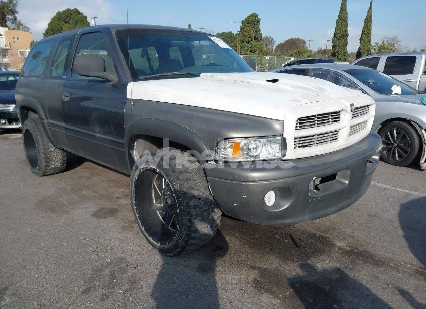 1999 Dodge Truck (VIN 3B7HD27Y5XM546895) main photo
