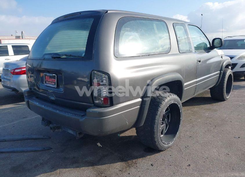 Photo 4 of 1999 Dodge Truck (VIN 3B7HD27Y5XM546895)