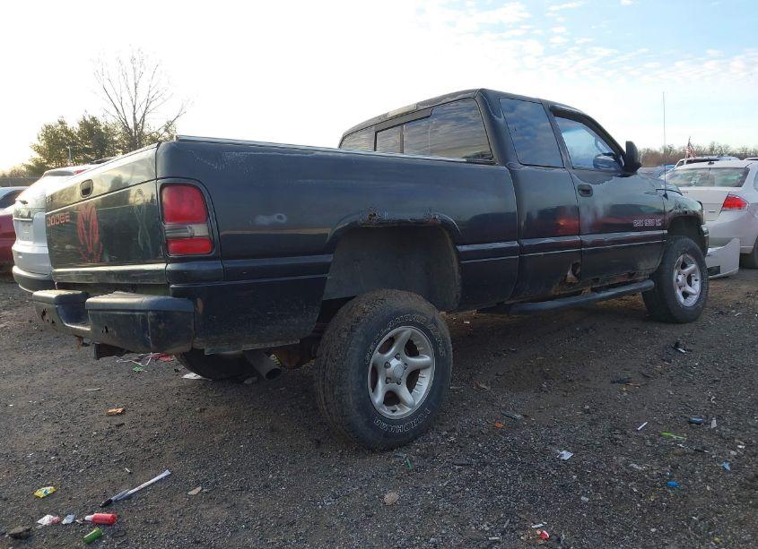 Photo 4 of 2001 Dodge Ram 1500 ST (VIN 3B7HF12Y21G165393)