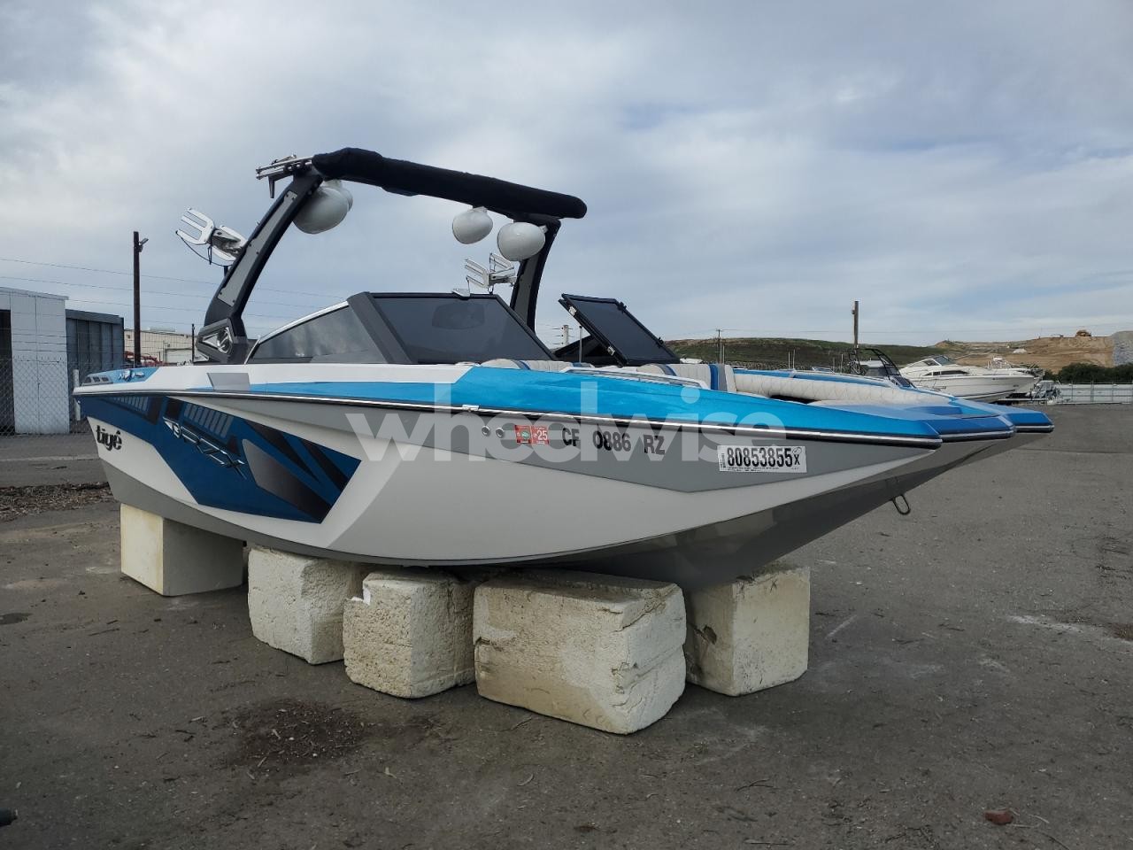 2017 TIGE RZX2 (VIN 3B7HF12YXXG131095) main photo