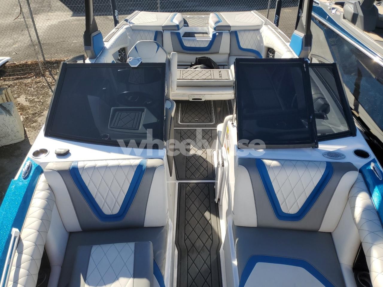 Photo 9 of 2017 TIGE RZX2 (VIN 3B7HF12YXXG131095)