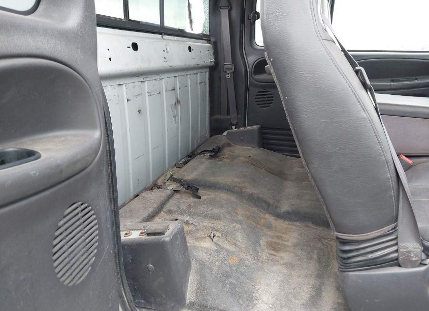 Photo 8 of 2001 Dodge Ram 1500 ST (VIN 3B7HF13Y01G176780)