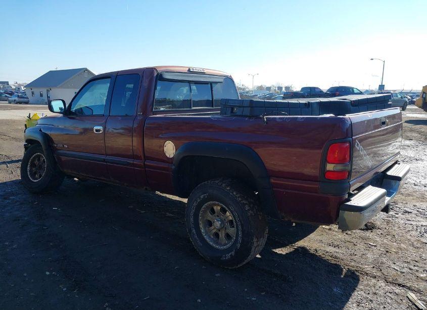 Photo 3 of 2001 Dodge Ram 1500 ST (VIN 3B7HF13Y11M541632)