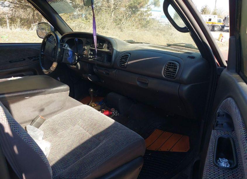 Photo 5 of 2001 Dodge Ram 1500 ST (VIN 3B7HF13Y11M541632)