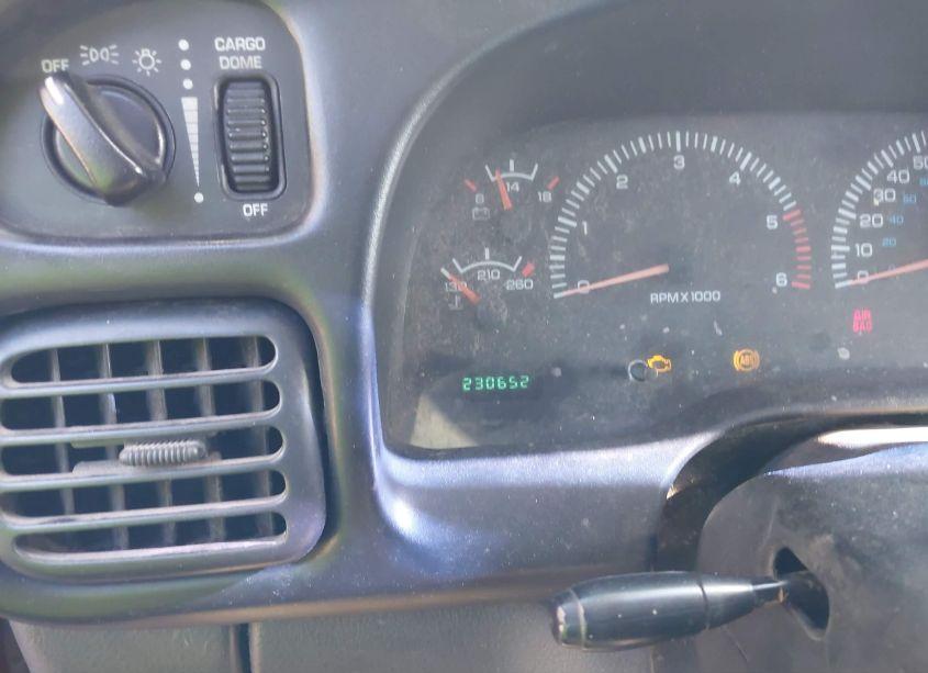 Photo 7 of 2001 Dodge Ram 1500 ST (VIN 3B7HF13Y11M541632)