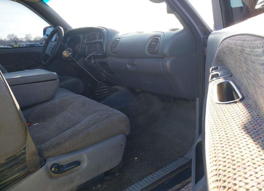 Photo 5 of 2001 Dodge Ram 1500 ST (VIN 3B7HF13Y31G704652)