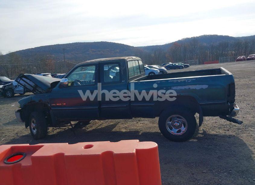 Photo 13 of 1996 Dodge Ram 1500 (VIN 3B7HF13Y5TM110357)