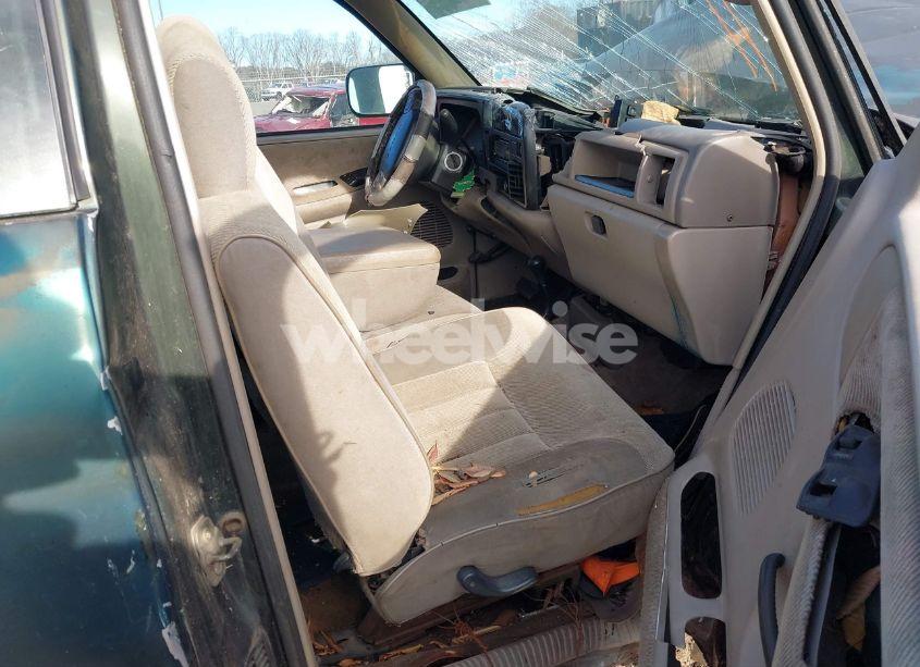Photo 8 of 1996 Dodge Ram 1500 (VIN 3B7HF13Y5TM110357)