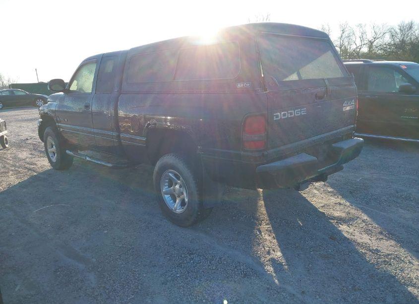 Photo 3 of 2001 Dodge Ram 1500 ST (VIN 3B7HF13Z11G777267)