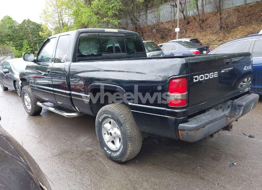 Photo 3 of 2001 Dodge Ram 1500 ST (VIN 3B7HF13Z21M537159)