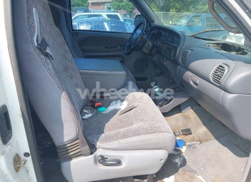 Photo 5 of 2001 Dodge Ram 1500 ST (VIN 3B7HF13Z71G769139)