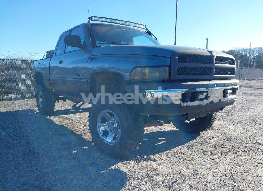 1999 Dodge Ram 1500 ST (VIN 3B7HF13Z7XG118165) main photo