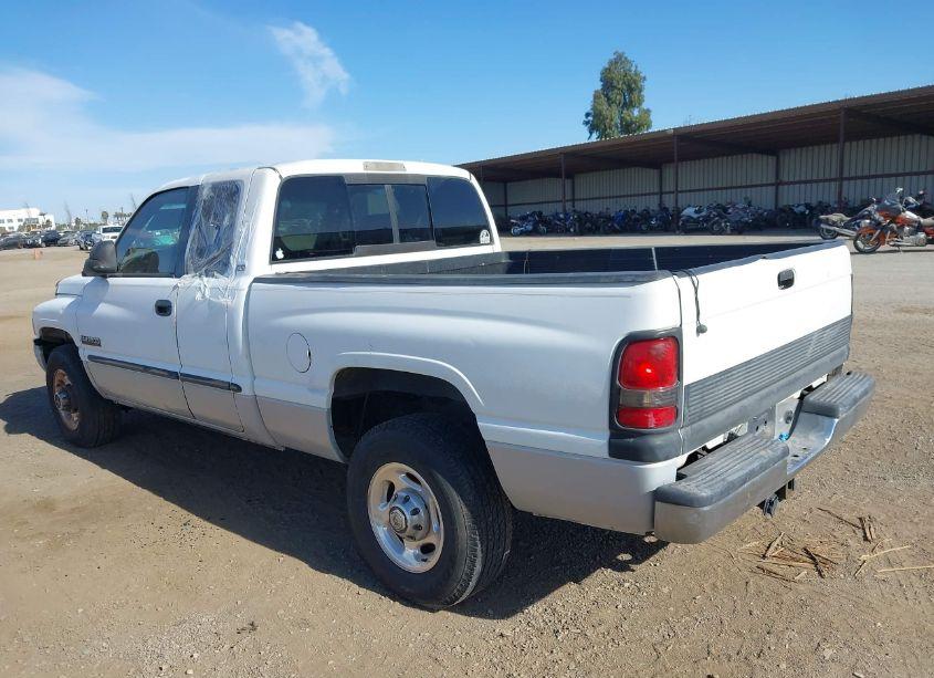 Photo 3 of 2001 Dodge Ram 2500 ST (VIN 3B7KC23661G218257)