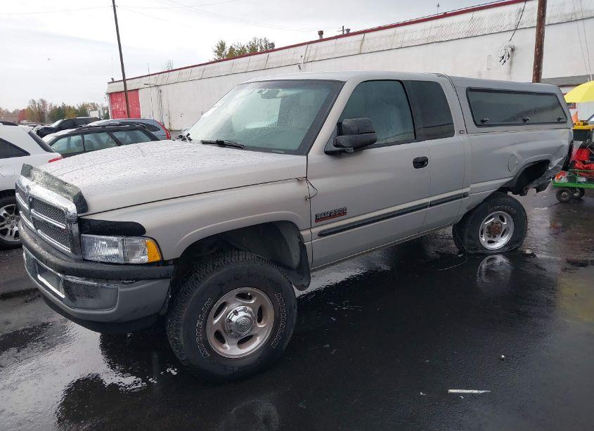 Photo 2 of 2001 Dodge Ram 2500 ST (VIN 3B7KF23601G223557)