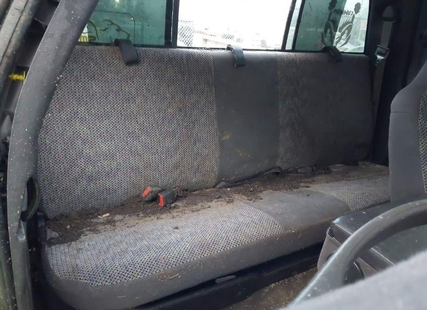 Photo 8 of 2001 Dodge Ram 2500 ST (VIN 3B7KF23621G782088)