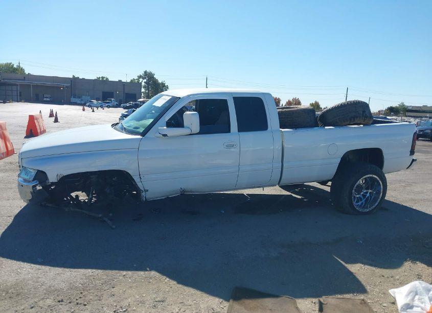 Photo 14 of 2001 Dodge Ram 2500 ST (VIN 3B7KF23661G221358)