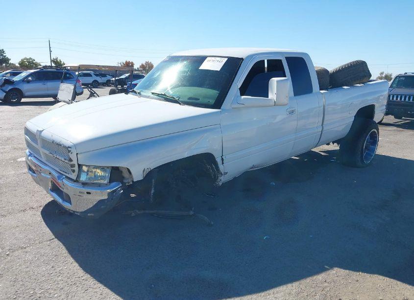 Photo 2 of 2001 Dodge Ram 2500 ST (VIN 3B7KF23661G221358)