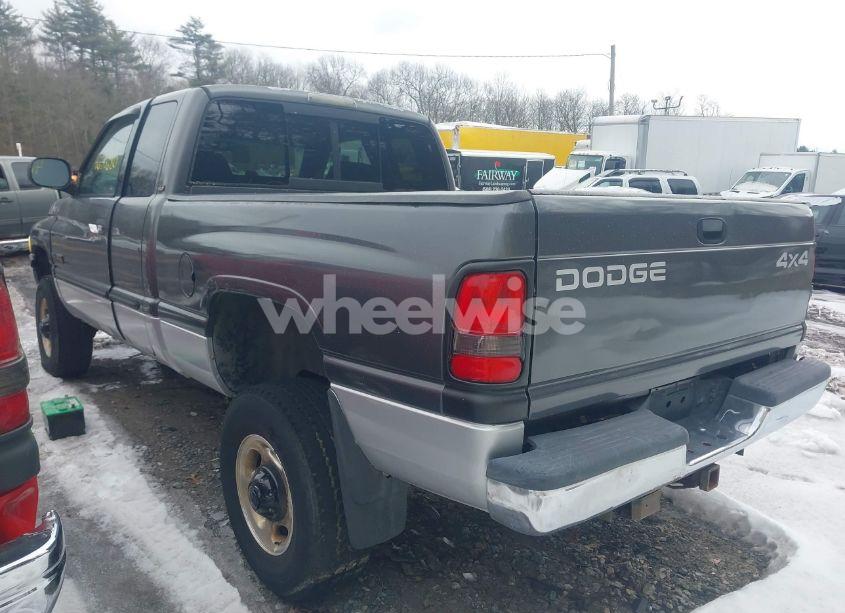 Photo 3 of 2001 Dodge Ram 2500 ST (VIN 3B7KF23681G808869)