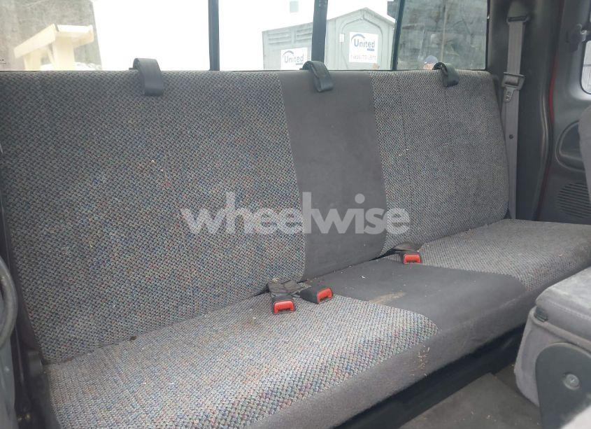 Photo 8 of 2002 Dodge Ram 2500 ST (VIN 3B7KF236X2M270128)