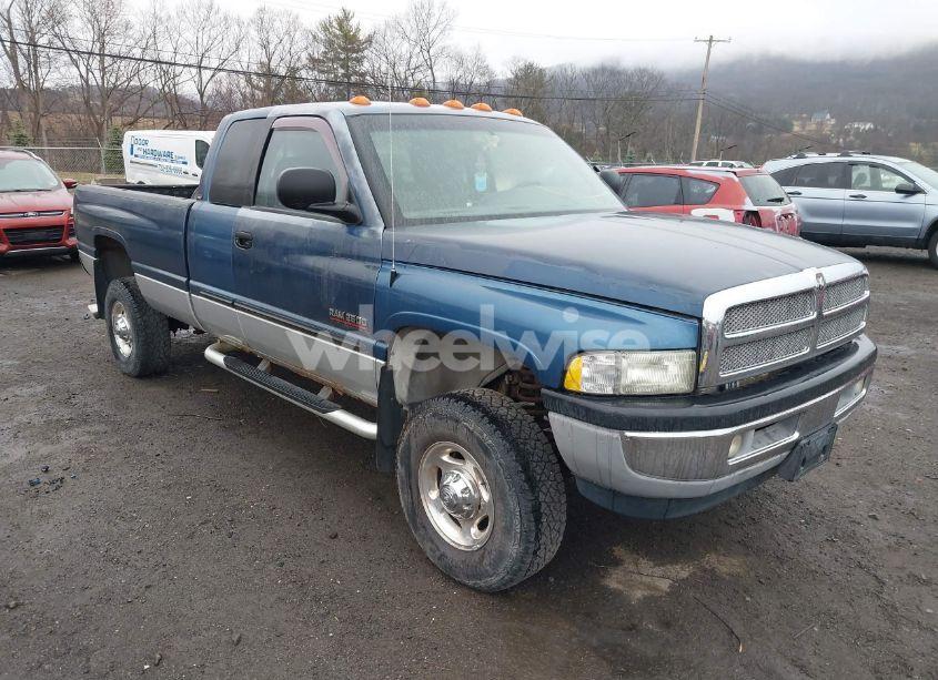 2002 Dodge Ram 2500 ST (VIN 3B7KF236X2M293084) main photo