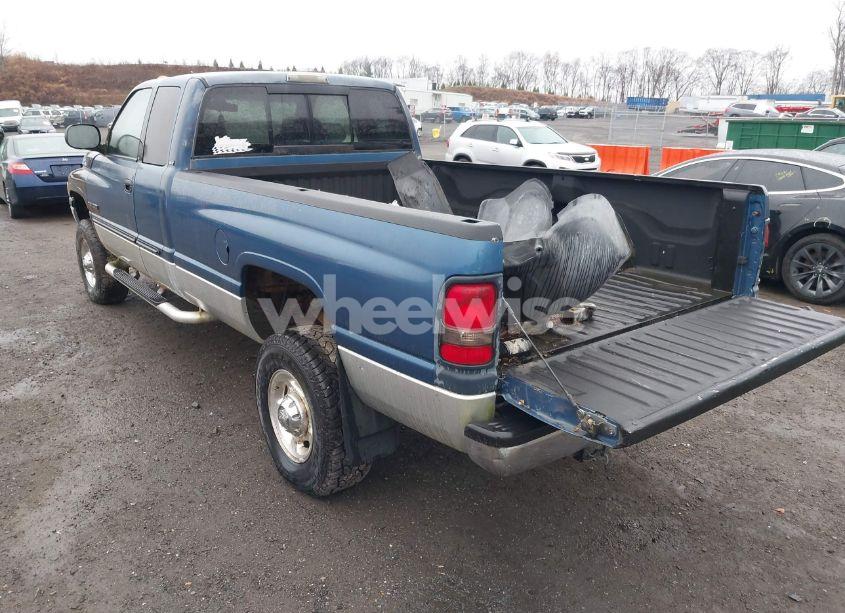 Photo 3 of 2002 Dodge Ram 2500 ST (VIN 3B7KF236X2M293084)