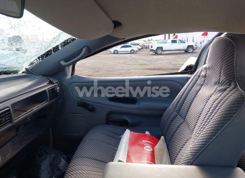 Photo 5 of 1997 Dodge Ram 2500 ST (VIN 3B7KF23D9VG813714)