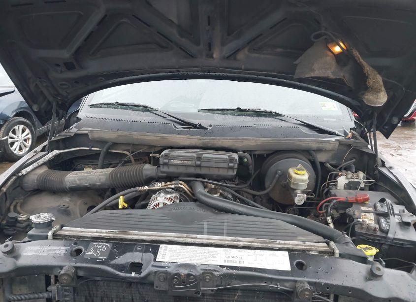 Photo 10 of 2000 Dodge Ram 2500 ST (VIN 3B7KF23Z3YG118466)