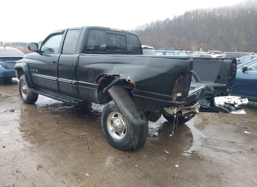 Photo 3 of 2000 Dodge Ram 2500 ST (VIN 3B7KF23Z3YG118466)