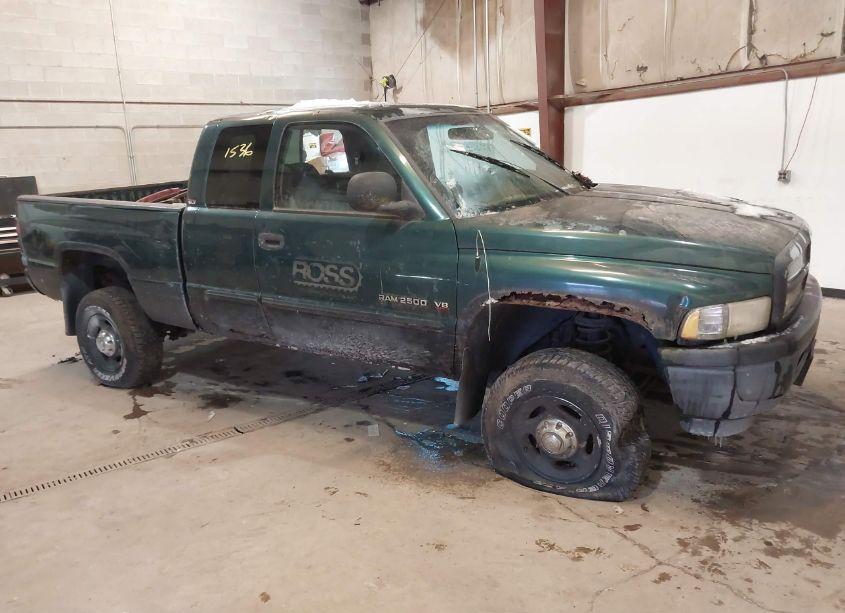 2002 Dodge Ram 2500 ST (VIN 3B7KF23Z72M280416) main photo