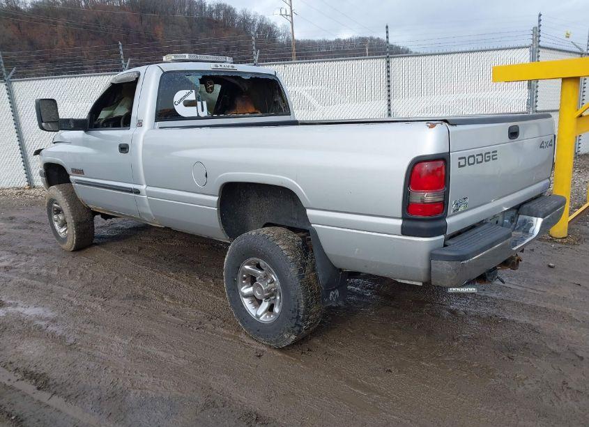 Photo 3 of 2002 Dodge Ram 2500 ST (VIN 3B7KF26C42M261409)